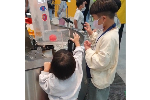공이 위로 슝 타이틀 이미지