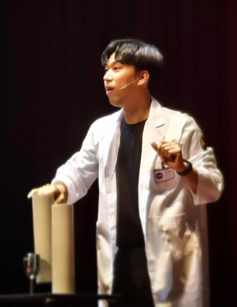 마술 실험실 (채플린 엔터테인먼트)